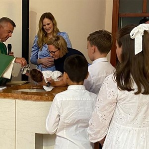 Krštenje petog djeteta obitelji Jurić u Sesvetama